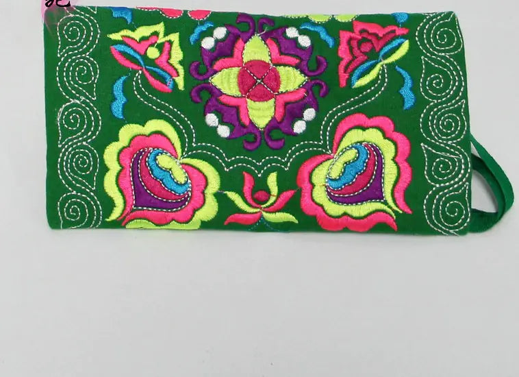 Vintage Women’s Handmade Embroidered Wristlet Clutch