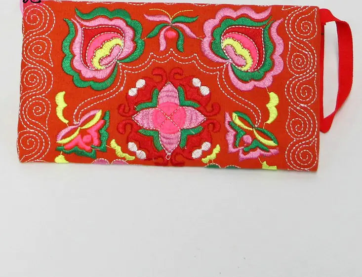 Vintage Women’s Handmade Embroidered Wristlet Clutch