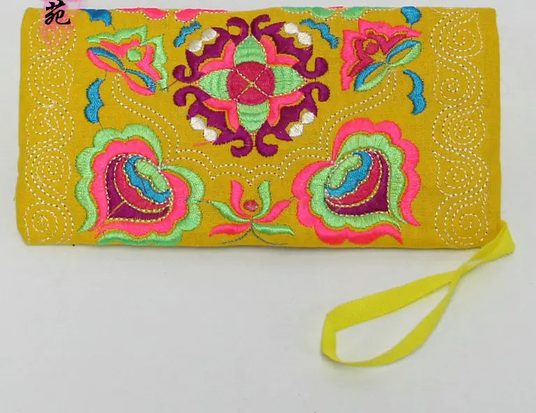 Vintage Women’s Handmade Embroidered Wristlet Clutch